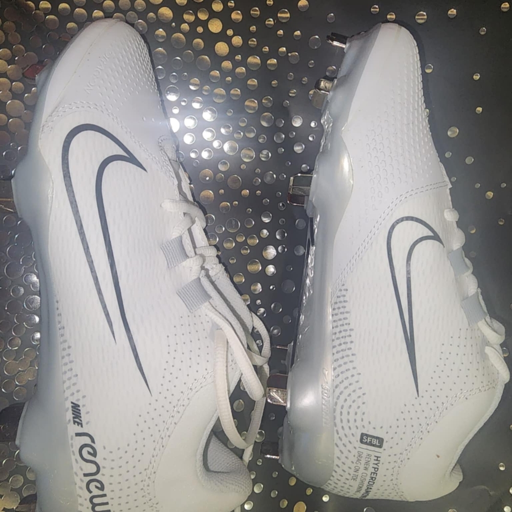 NIB/NWT/NEW Nike "Renew" White Women's Athletic Shoes (Cleats)